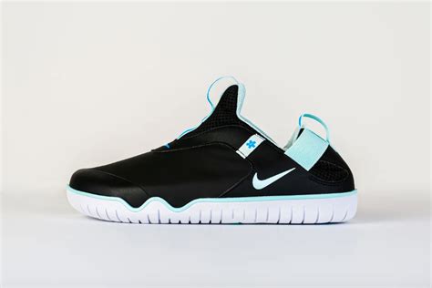 Nike pulse nurse shoes